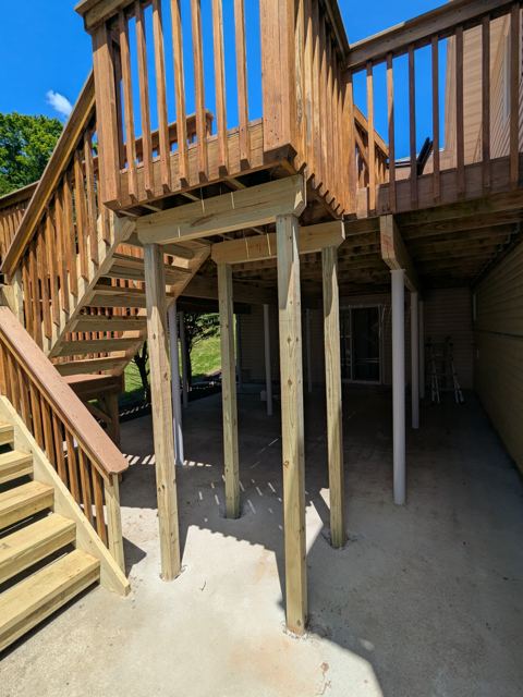 Wood Deck & Stairs — Before